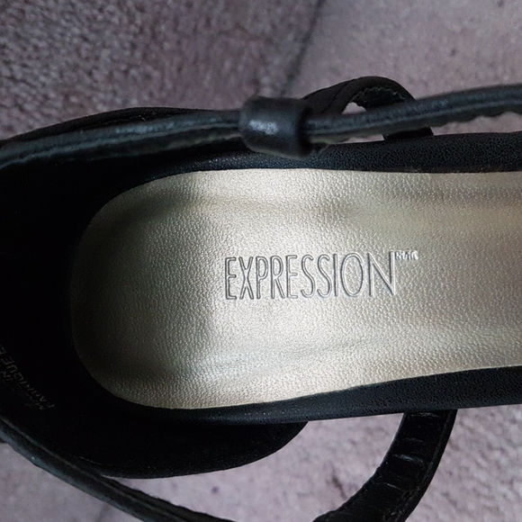 Expression Black Strappy Heels - Picture 3 of 7